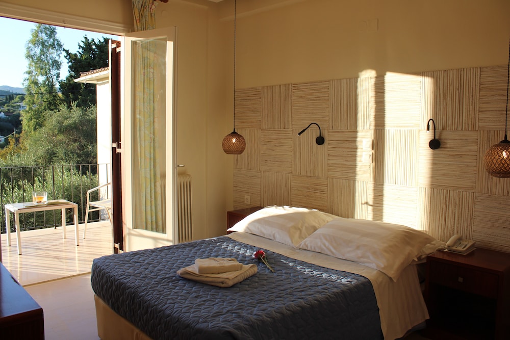 Dassia Beach — Hotel rooms in Dassia, Ionian Islands
