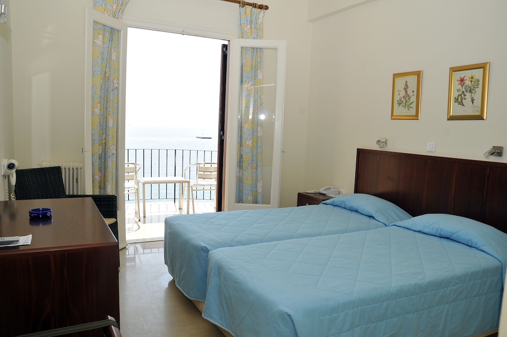 Dassia Beach — Hotel rooms in Dassia, Ionian Islands