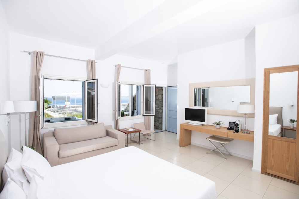 DeLight Boutique Hotel - Small Luxury Hotels of the World — Rooms in Ornos, South Aegean