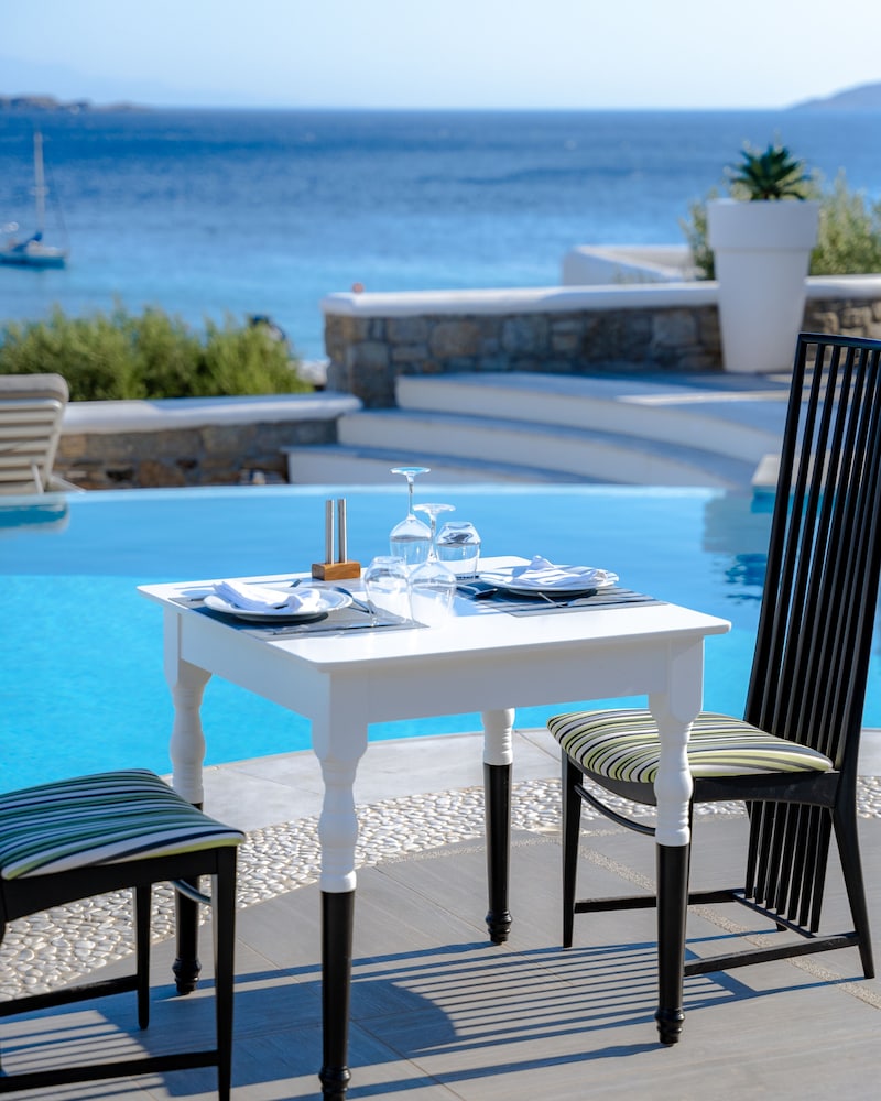 DeLight Boutique Hotel - Small Luxury Hotels of the World — Restaurant in Ornos, South Aegean