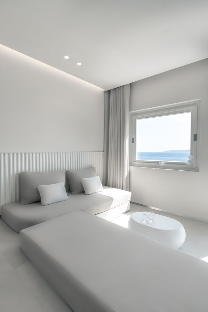 DeLight Boutique Hotel - Small Luxury Hotels of the World — Rooms in Ornos, South Aegean