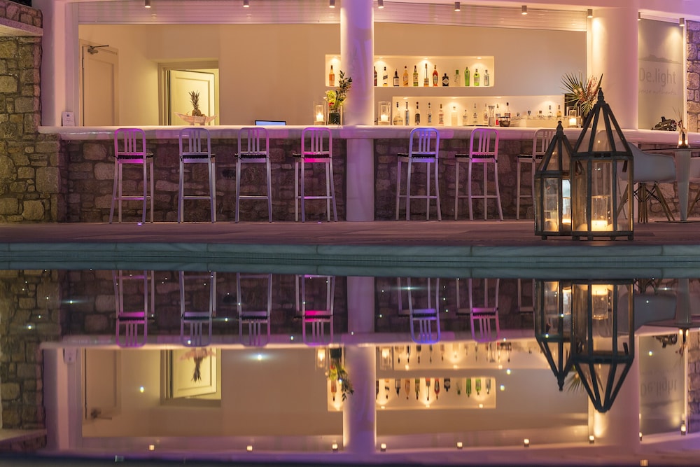 DeLight Boutique Hotel - Small Luxury Hotels of the World — Restaurant in Ornos, South Aegean