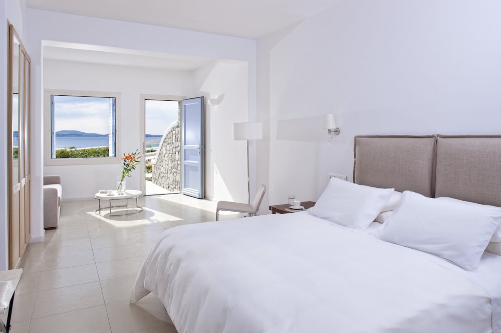 DeLight Boutique Hotel - Small Luxury Hotels of the World — Rooms in Ornos, South Aegean
