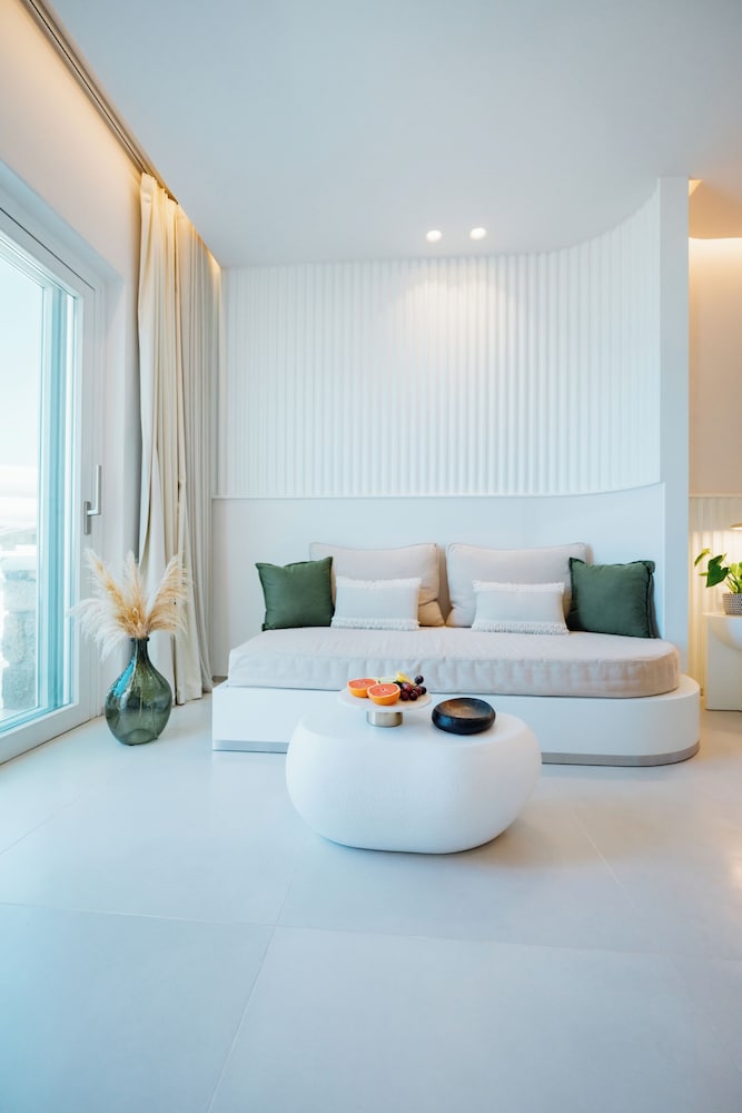 DeLight Boutique Hotel - Small Luxury Hotels of the World — Rooms in Ornos, South Aegean