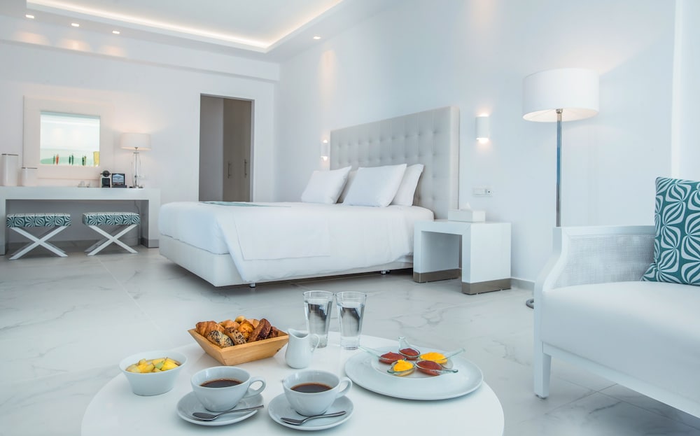 DeLight Boutique Hotel - Small Luxury Hotels of the World — Rooms in Ornos, South Aegean