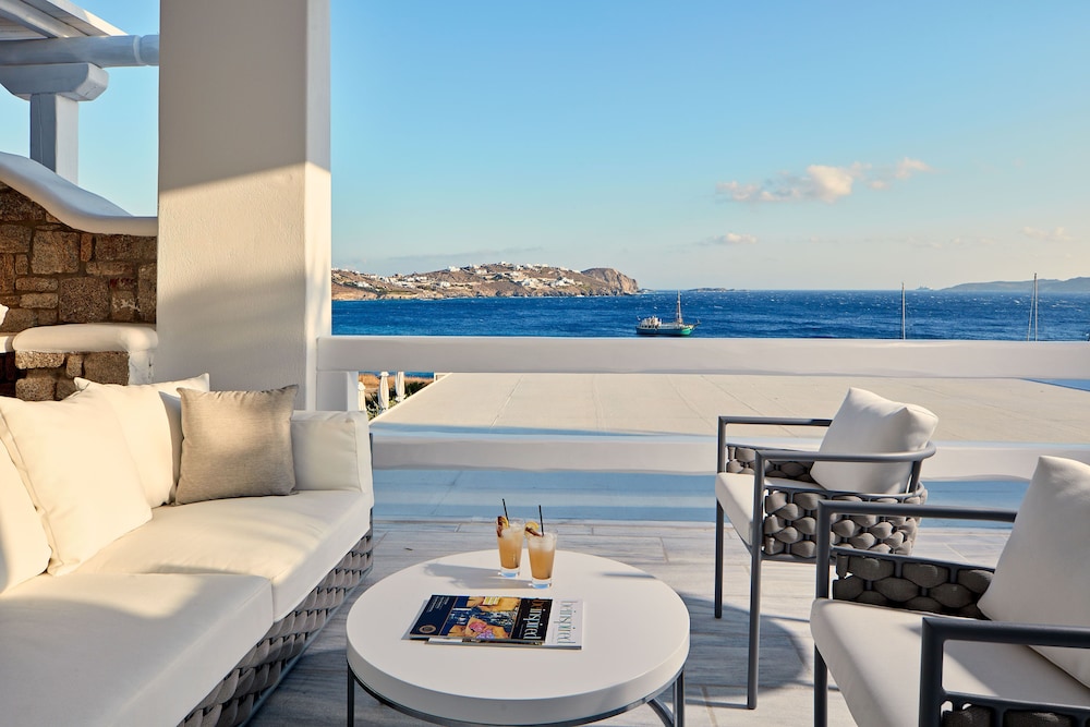 DeLight Boutique Hotel - Small Luxury Hotels of the World — Shared spaces in Ornos, South Aegean