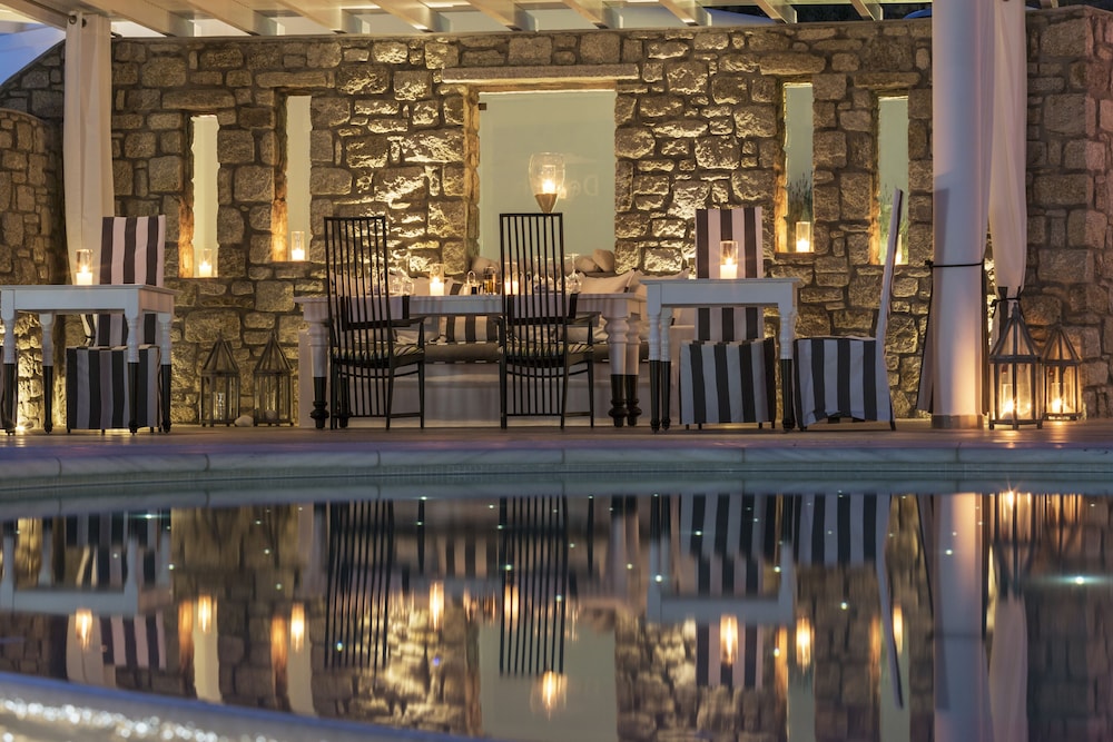 DeLight Boutique Hotel - Small Luxury Hotels of the World — Restaurant in Ornos, South Aegean