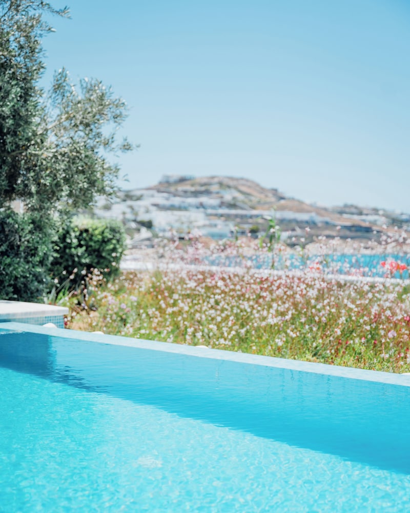 DeLight Boutique Hotel - Small Luxury Hotels of the World — Rooms in Ornos, South Aegean