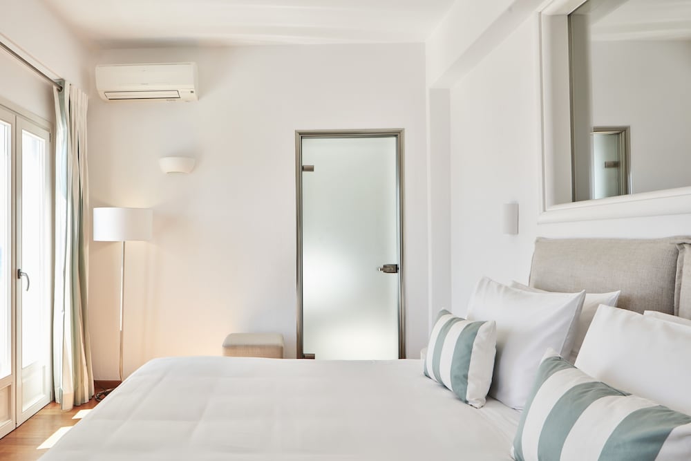 DeLight Boutique Hotel - Small Luxury Hotels of the World — Rooms in Ornos, South Aegean