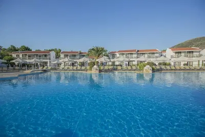 Golden Coast Hotel & Bungalows - All Inclusive