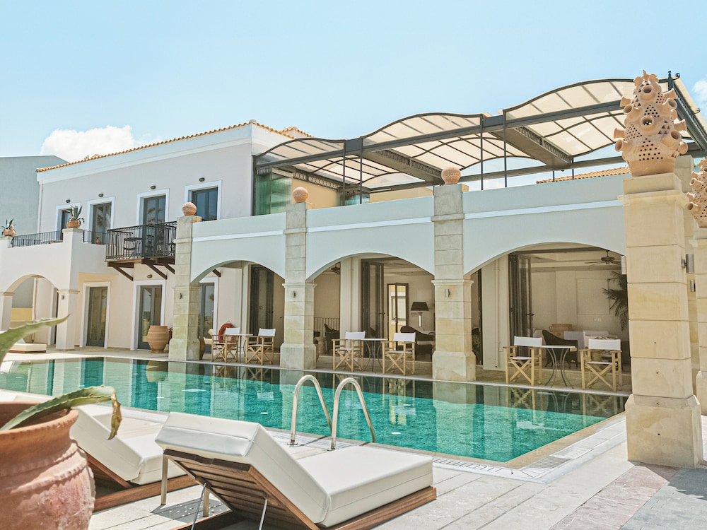 Grecotel Plaza Beach House — Swimming pool in Rethymnon