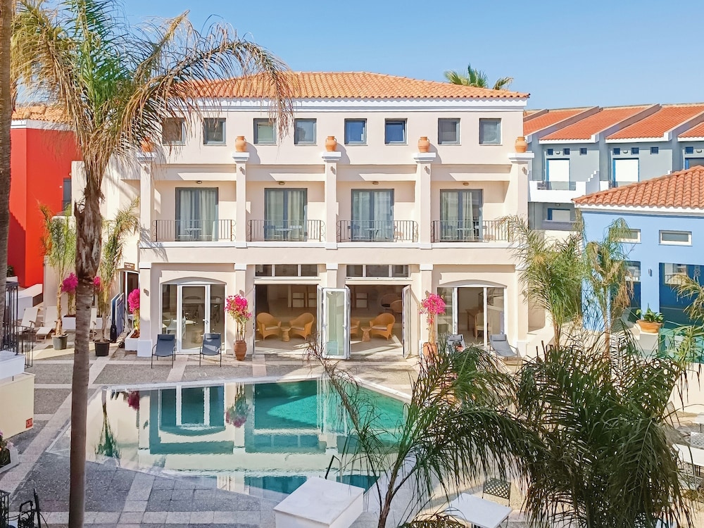Grecotel Plaza Beach House - zdjęcie 3