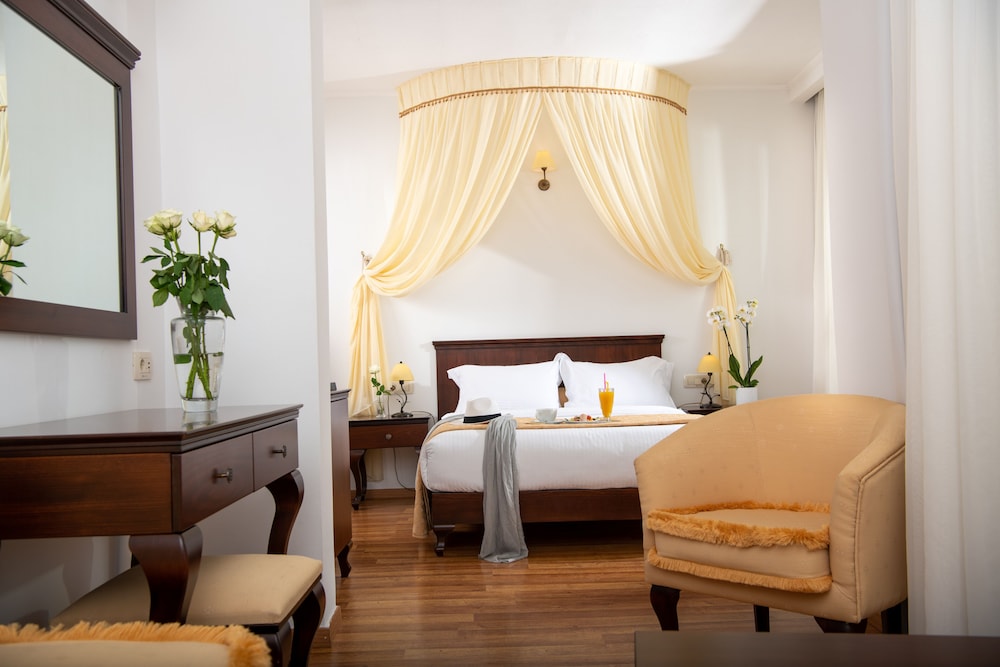 Halepa Hotel — Hotel rooms in Chania