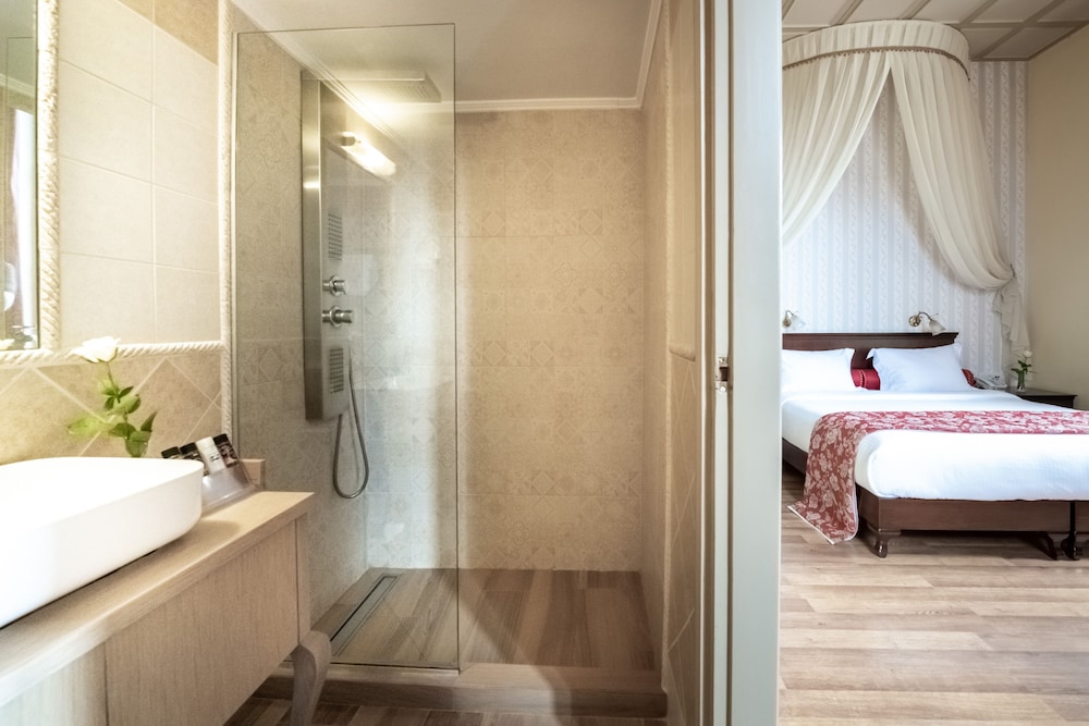 Halepa Hotel — Hotel rooms in Chania