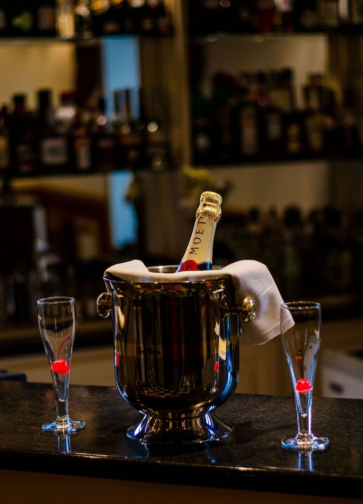 Halepa Hotel — Restaurant & bars in Chania