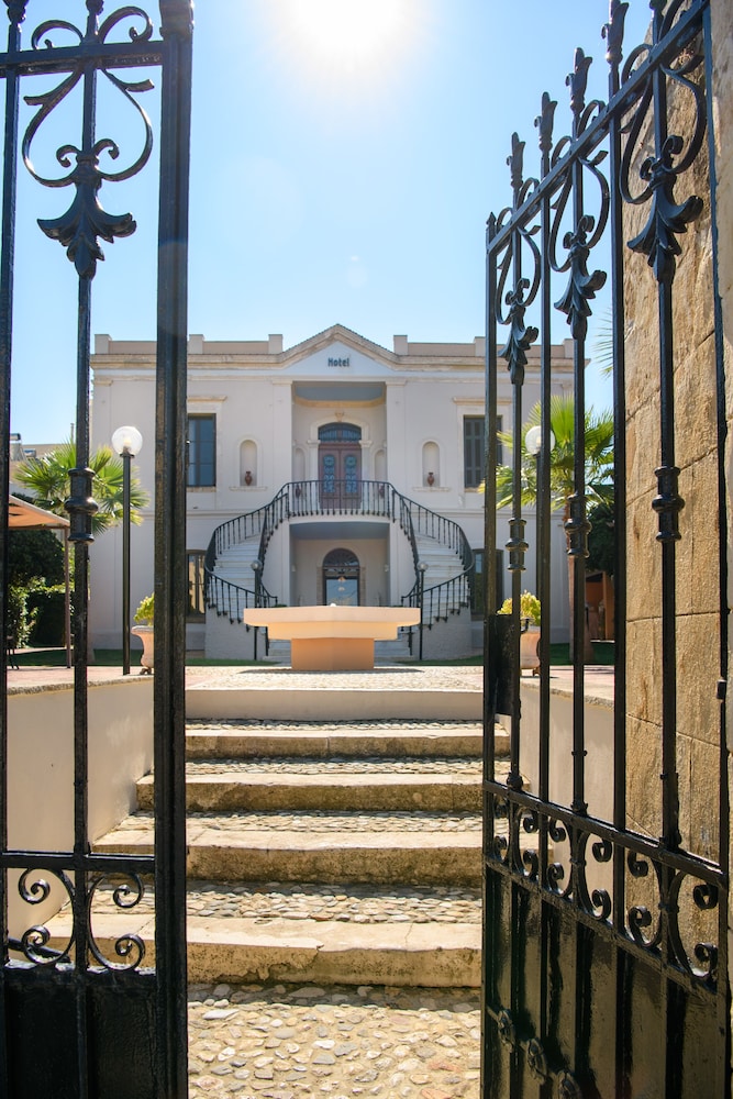 Halepa Hotel — Hotel building in Chania