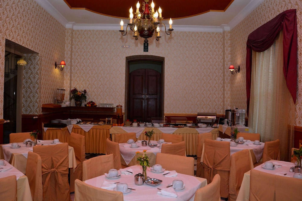 Halepa Hotel — Restaurant & bars in Chania