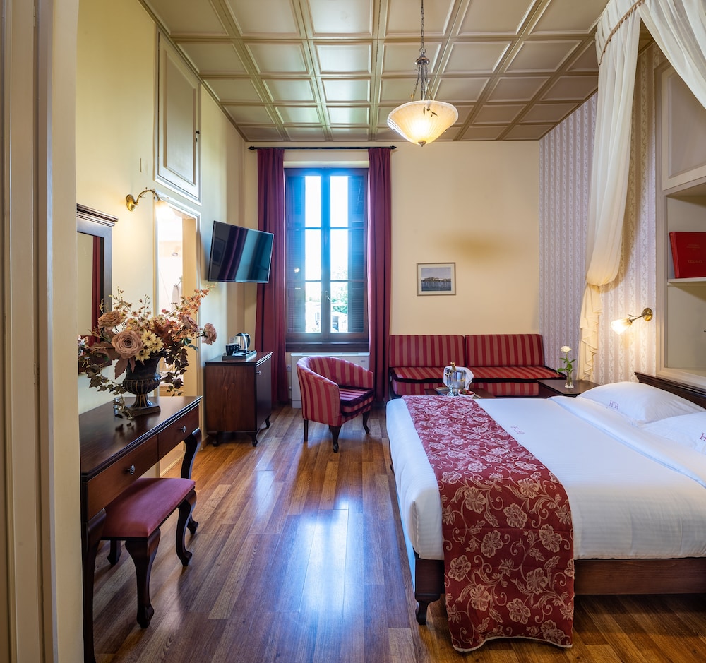 Halepa Hotel — Hotel rooms in Chania