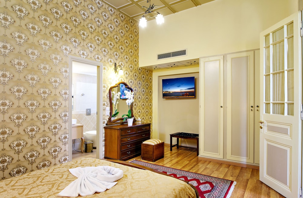 Halepa Hotel — Hotel rooms in Chania