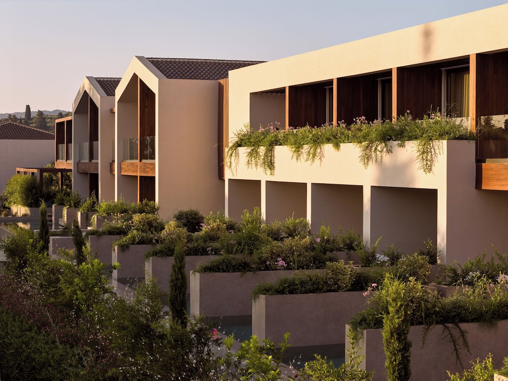 Hotel Contessina — Hotel building in Tsilivi, Ionian Islands