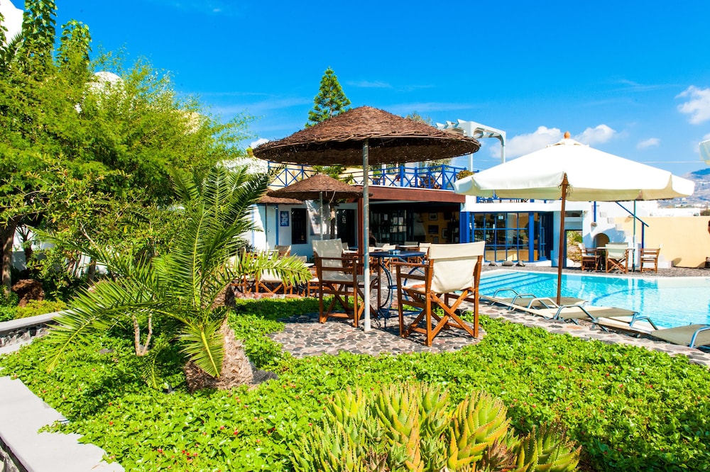 Hotel Kalimera — Restaurant & bars in Akrotiri, South Aegean
