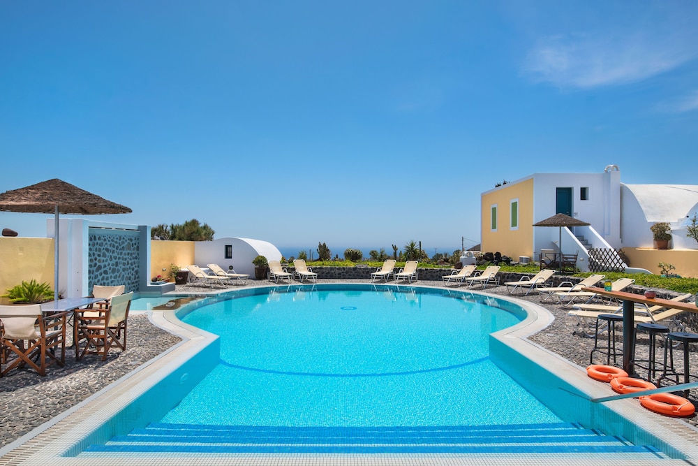 Hotel Kalimera — Main photo in Akrotiri, South Aegean