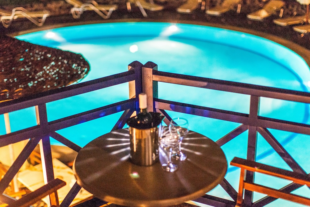 Hotel Kalimera — Spa in Akrotiri, South Aegean