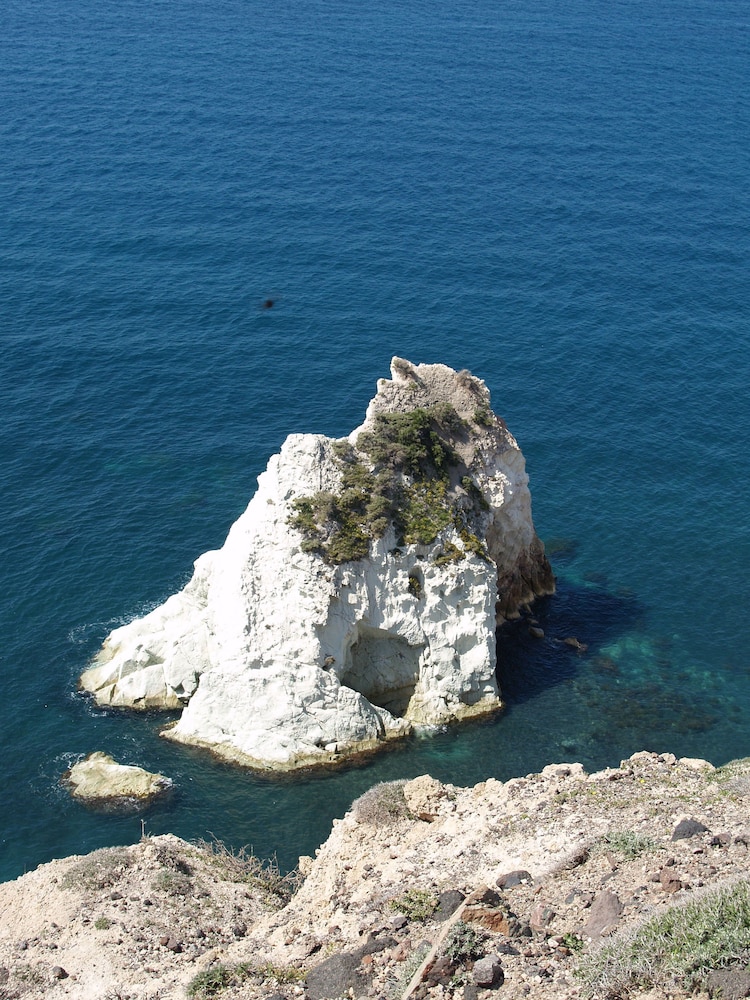 Hotel Kalimera — Attractions in the area in Akrotiri, South Aegean