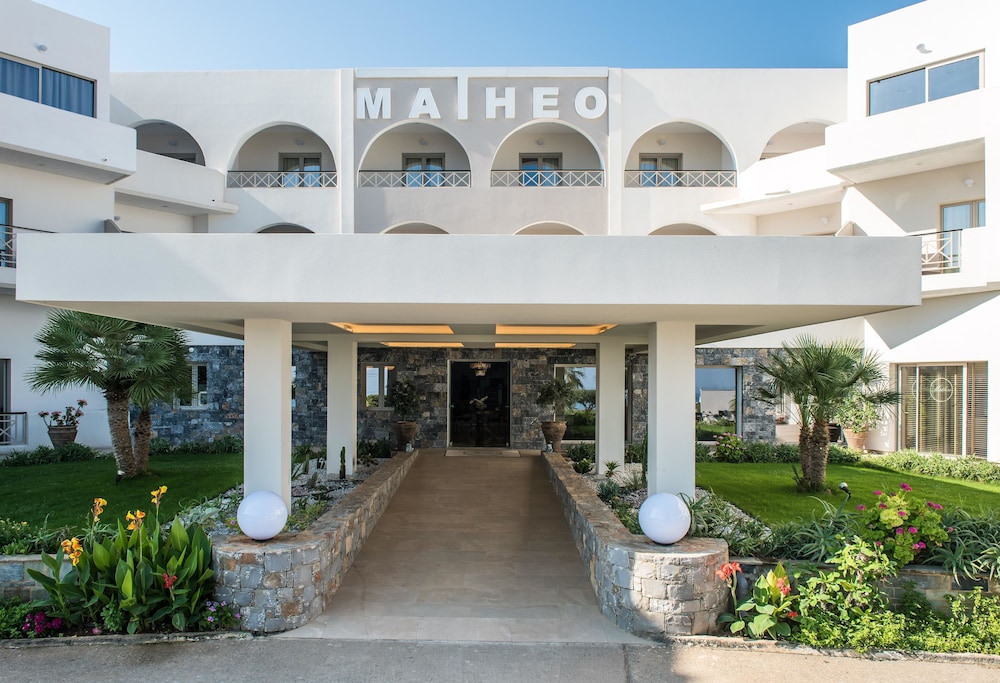 Hotel Matheo Villas & Suites — Hotel building in Malia
