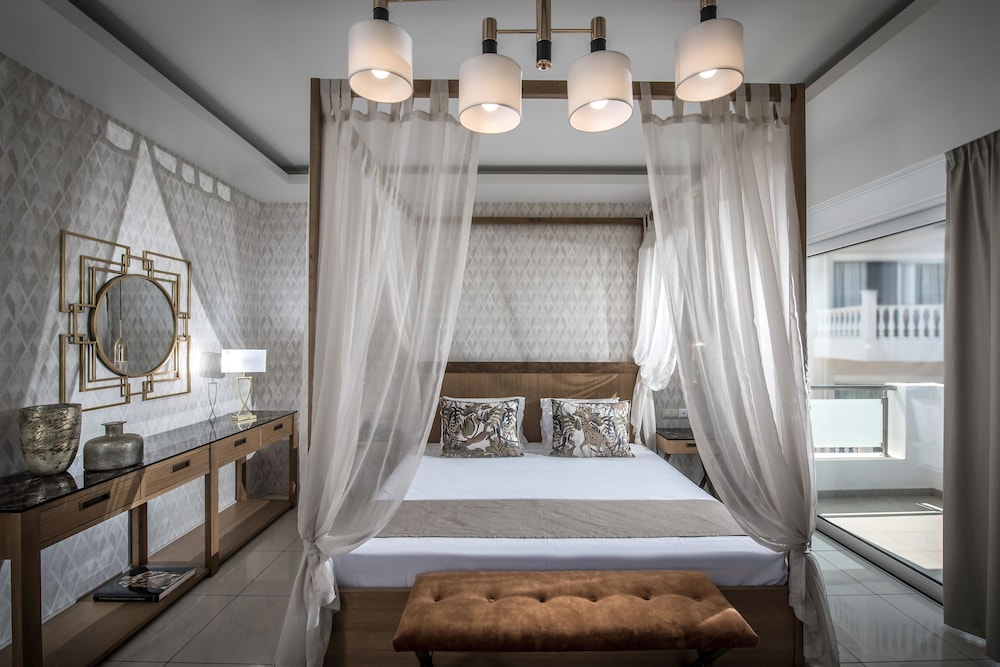 Hotel Matheo Villas & Suites — Hotel rooms in Malia