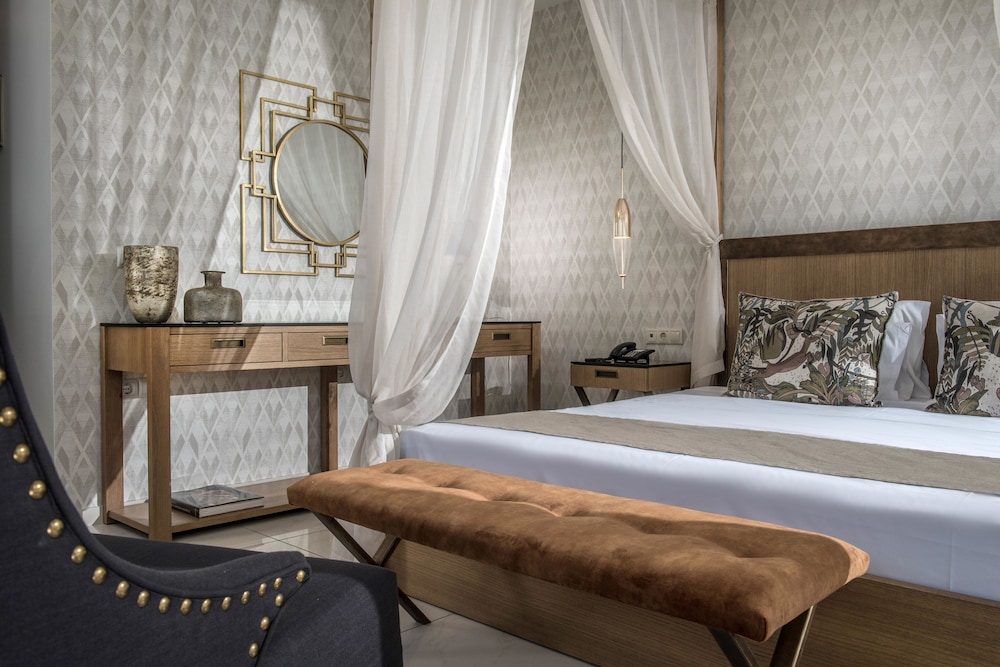 Hotel Matheo Villas & Suites — Hotel rooms in Malia