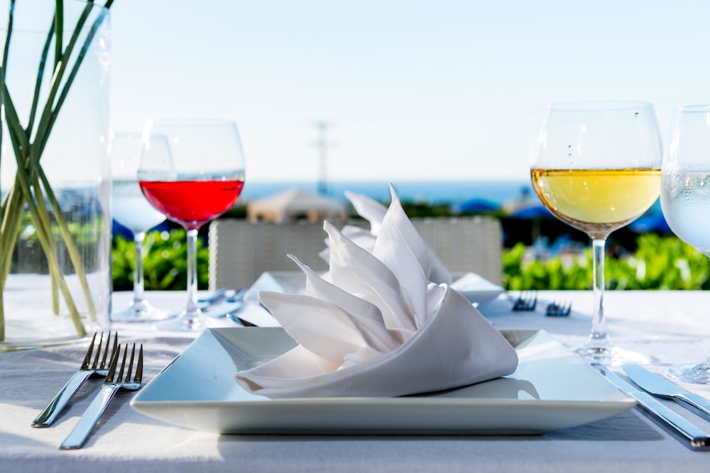 Hotel Matheo Villas & Suites — Restaurant & bars in Malia