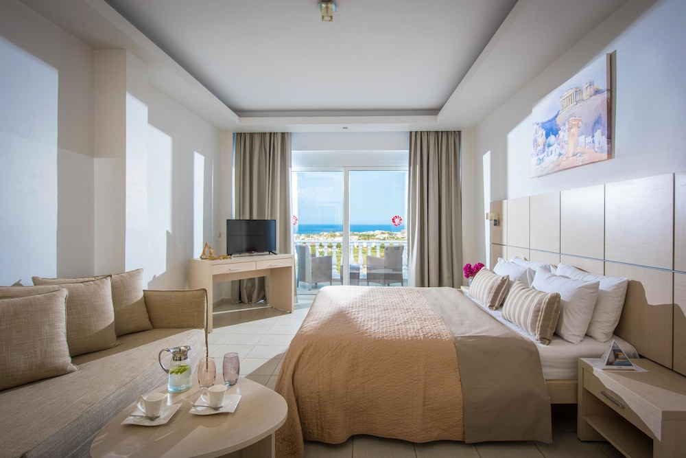 Hotel Matheo Villas & Suites — Hotel rooms in Malia