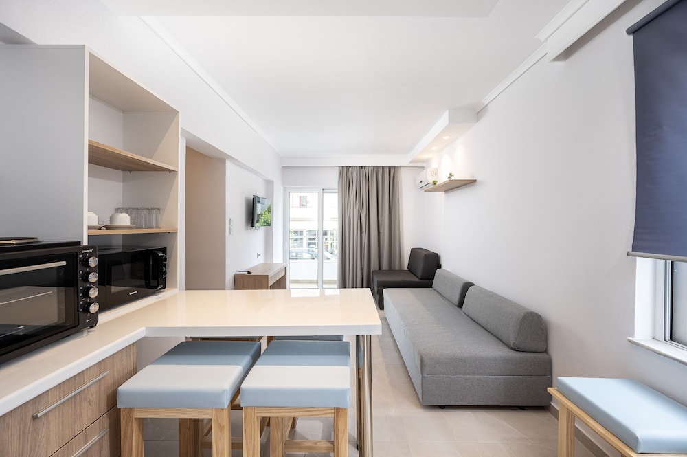 Poseidon Hotel and Apartments — Hotel rooms in Kos Town, South Aegean