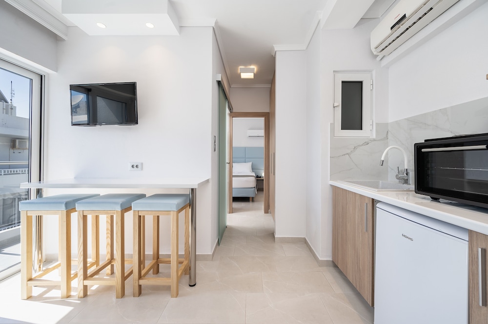 Poseidon Hotel and Apartments — Hotel rooms in Kos Town, South Aegean