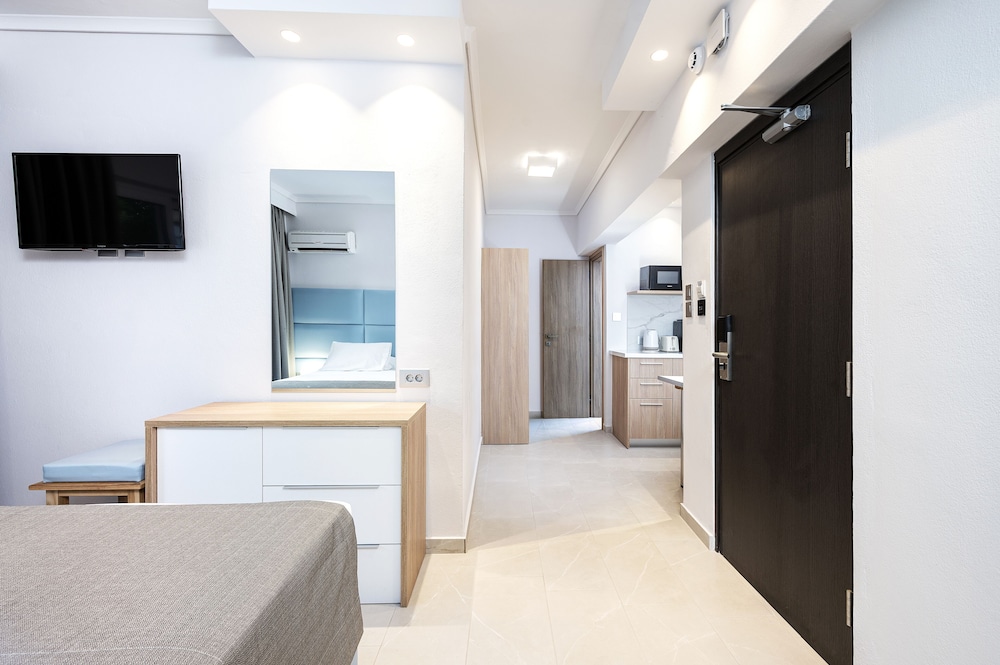 Poseidon Hotel and Apartments — Hotel rooms in Kos Town, South Aegean