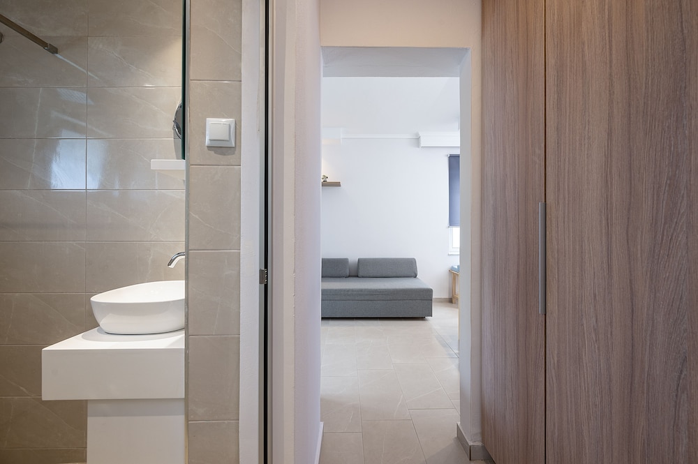 Poseidon Hotel and Apartments — Hotel rooms in Kos Town, South Aegean