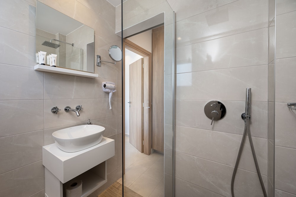 Poseidon Hotel and Apartments — Hotel rooms in Kos Town, South Aegean