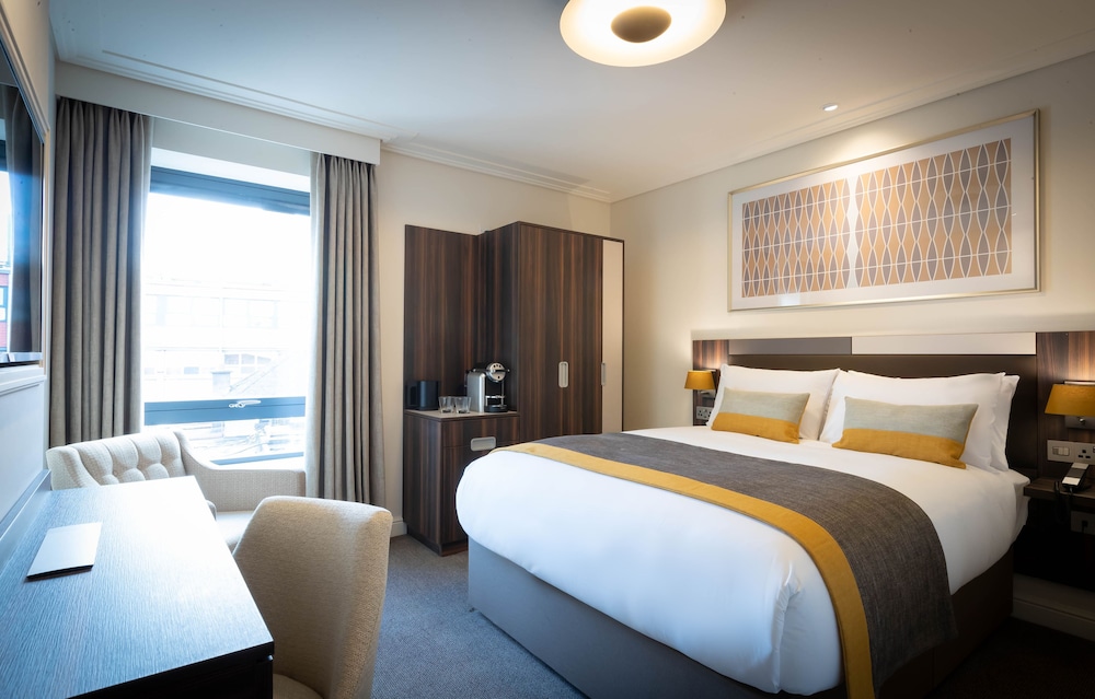 Hotel 7 Dublin — Hotel rooms in Dublin, Dublin City