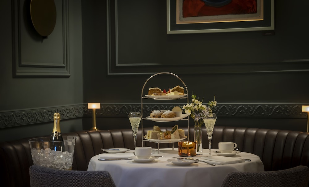 Hotel 7 Dublin — Restaurant & bars in Dublin, Dublin City