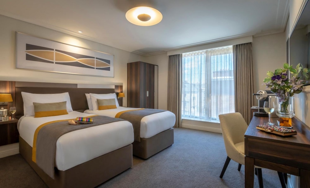 Hotel 7 Dublin — Hotel rooms in Dublin, Dublin City