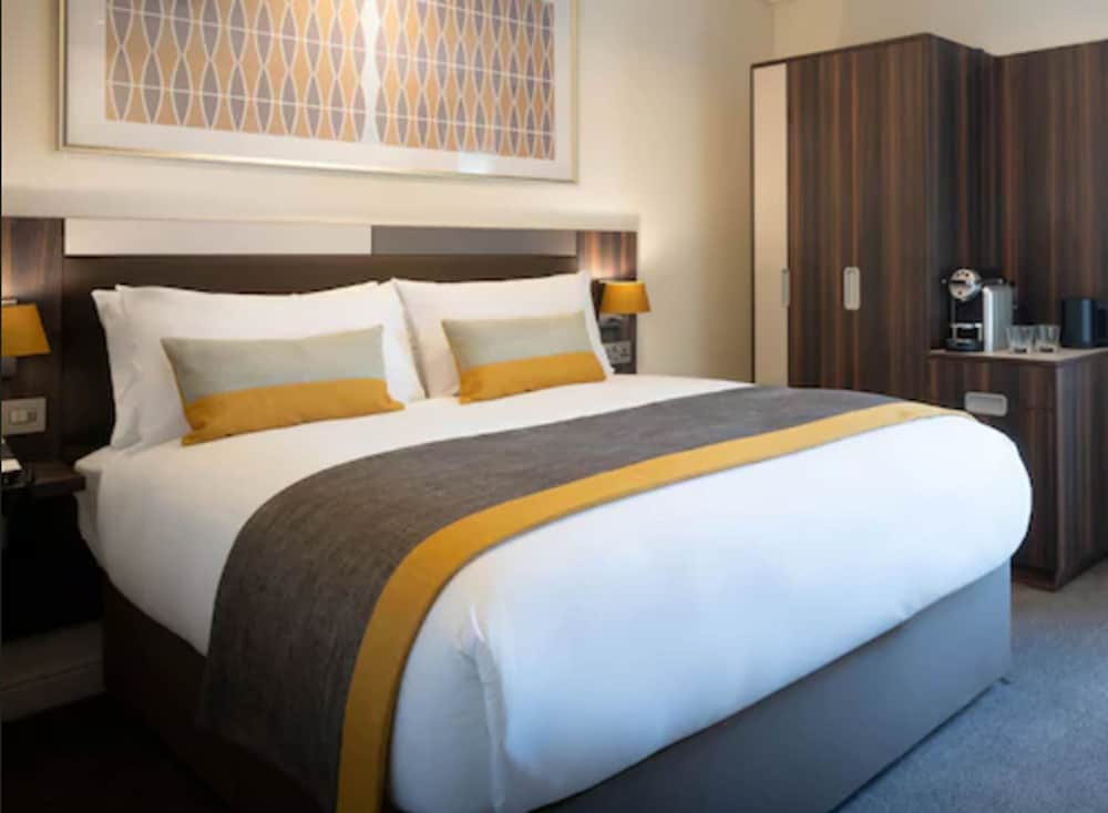 Hotel 7 Dublin — Hotel rooms in Dublin, Dublin City