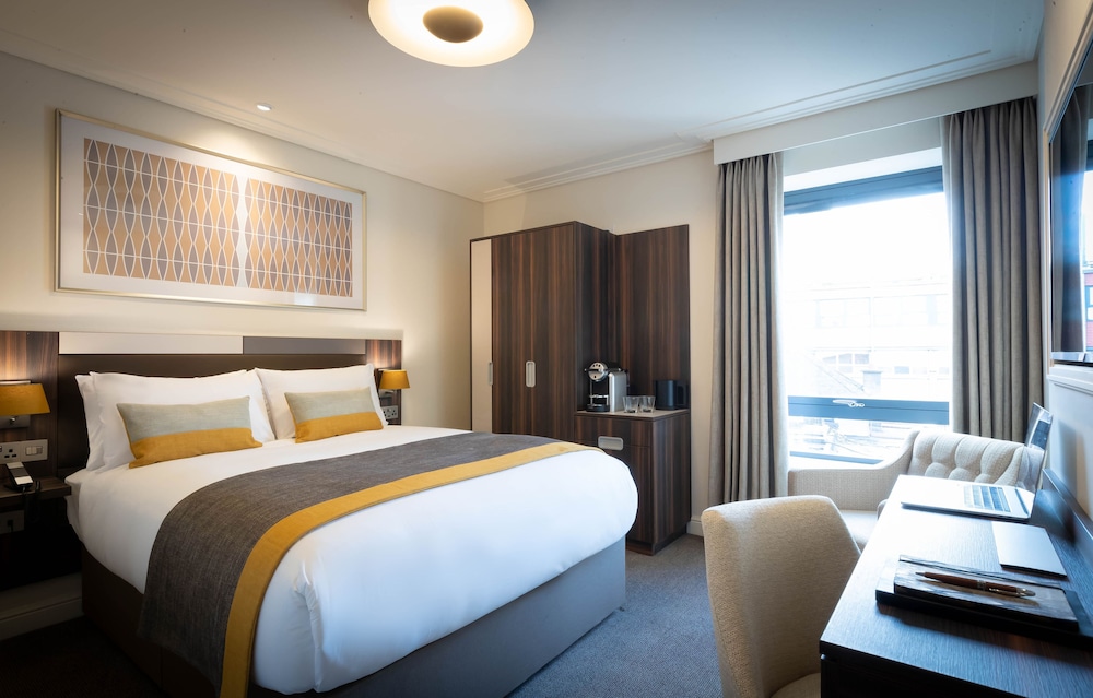 Hotel 7 Dublin — Hotel rooms in Dublin, Dublin City