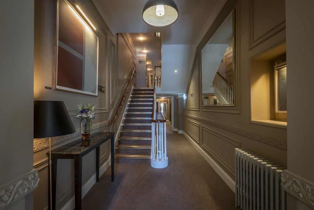 Hotel 7 Dublin — Hotel building in Dublin, Dublin City