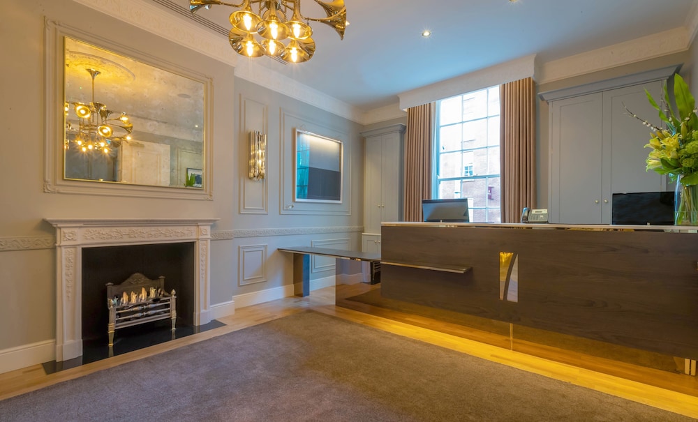 Hotel 7 Dublin — Hotel rooms in Dublin, Dublin City