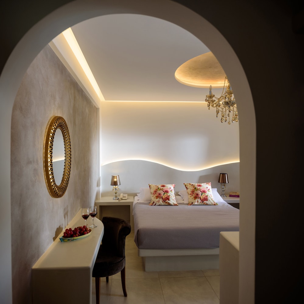 Hotel Zephyros — Hotel rooms in Kamari, South Aegean