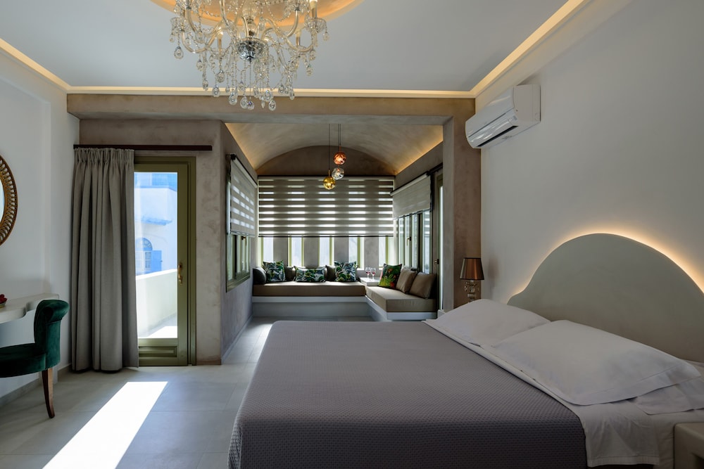 Hotel Zephyros — Hotel rooms in Kamari, South Aegean