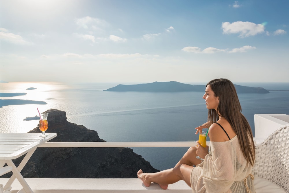 Iliovasilema Suites — Attractions in the area in Imerovigli, South Aegean