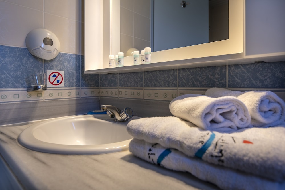 Kalimera Mare — Hotel rooms in Kardamena, South Aegean