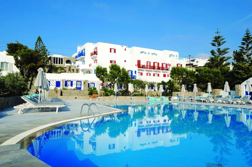 Kamari Hotel